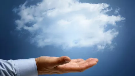 Cloud in hand1