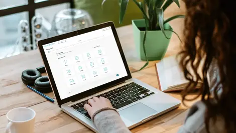 Tool launch screen mockup crop insitu 1